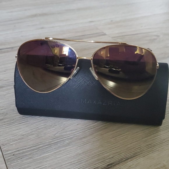 BCBG MaxAzria gold aviator sunglasses - Picture 3 of 3